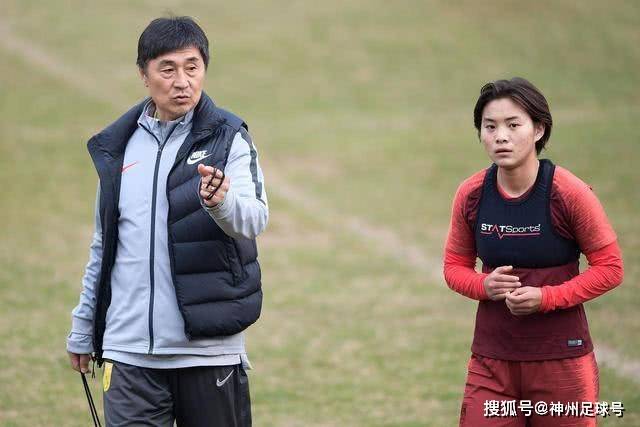李彪助力湖北青年星获胜，荣膺最佳球员